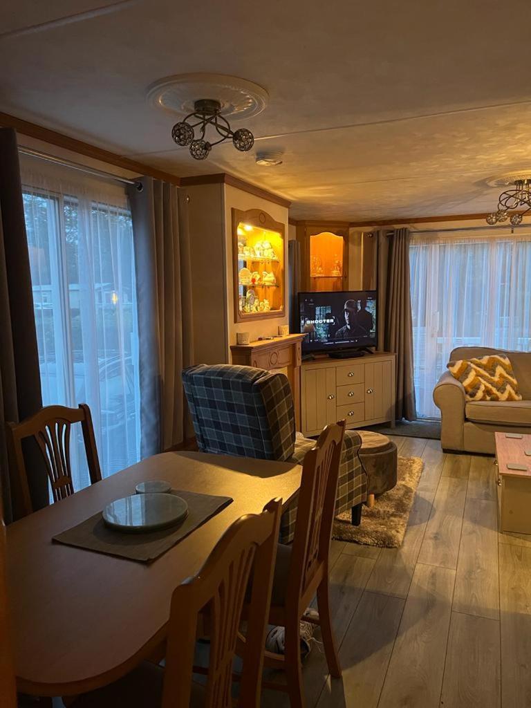 Belfry 6 - Homely Spacious Caravan Seton Sands Port Seton Bagian luar foto